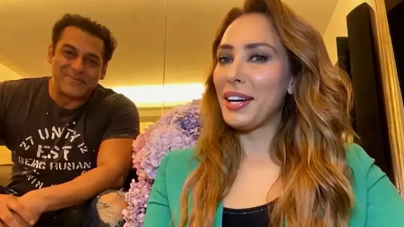 Iulia Vantur si salman Khan (1)