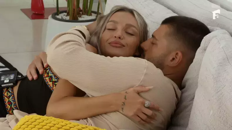 ella-insula-iubirii-2025-1