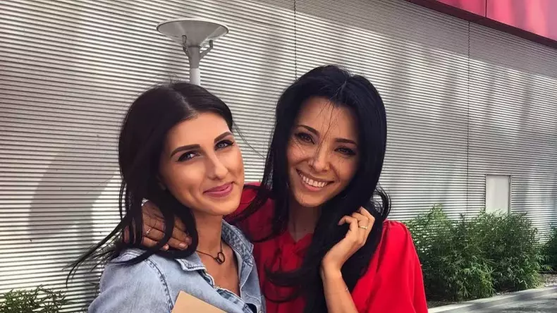 Corina și Alexandra Caragea4