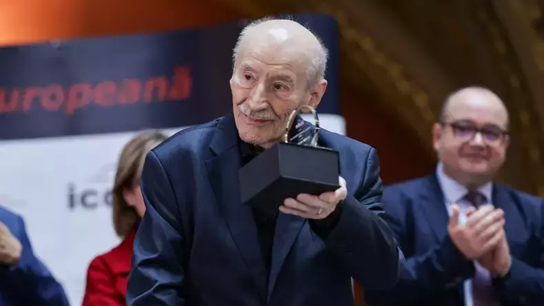 victor-rebengiuc-ateneul-roman-15-e1764856393357