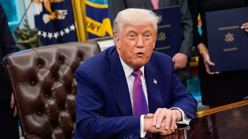 donald-trump-biroul-oval