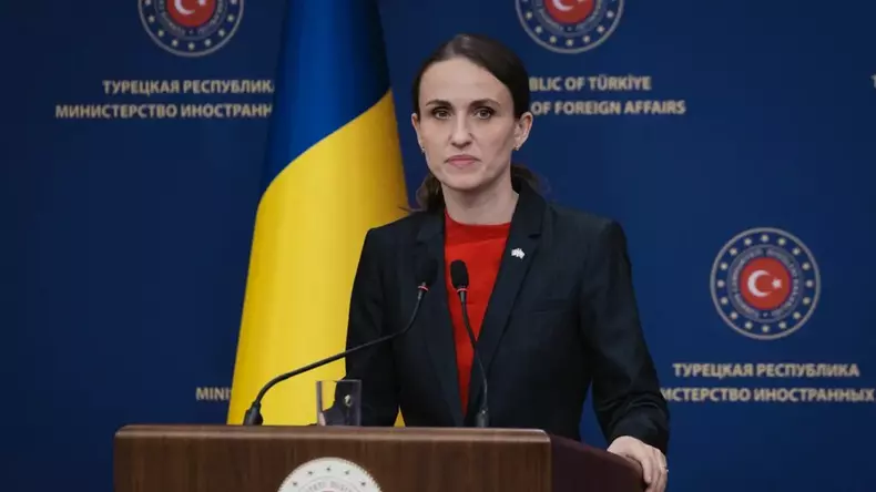 Oana Țoiu5