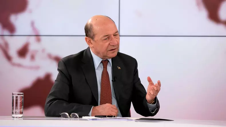 Traian Basescu (2)