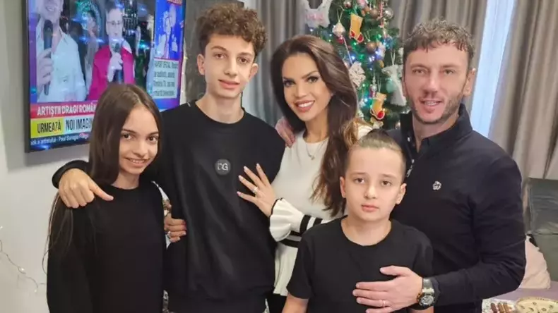 cristina-spatar-si-familia-sa-1