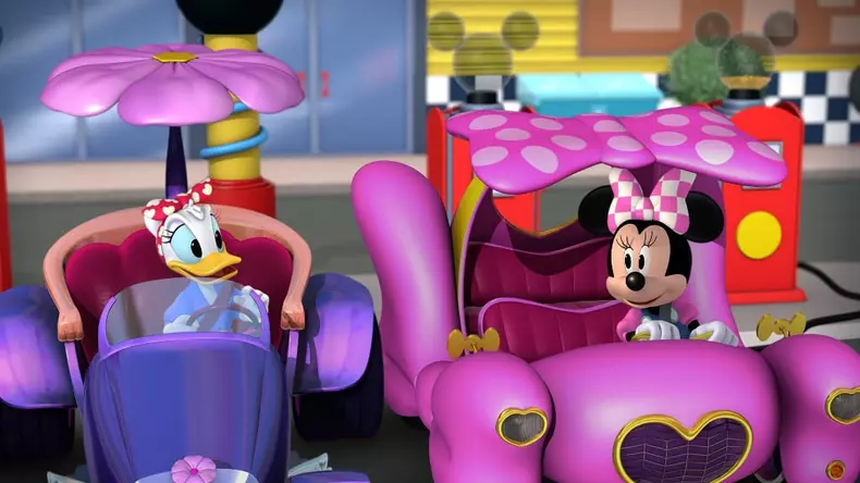 Un nou serial vine luna aceasta la Disney Junior „Mickey și piloții de curse”