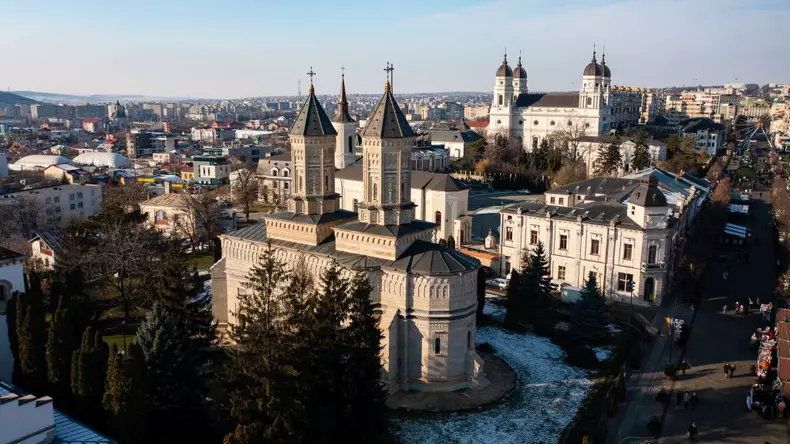 ROventura, 14 ianuarie 2023. Incursiune de neuitat prin capitala istorică a României, Iași