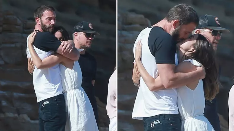 Ben-Affleck-and-Ana-de-Armas-PDA-Double-Date-With