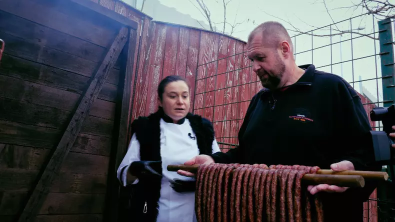 La afumat carnati de Plescoi (1)