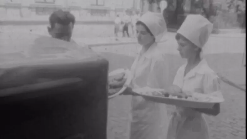 Adevaruri-despre-trecut_Dineuri-4