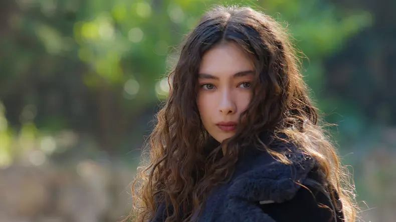 Neslihan Atagul_Fiica ambasadorului_Kanal D