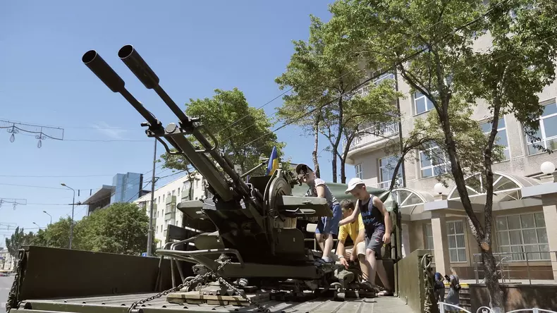 History-modifica-programul-si-difuzeaza-doua-documentare-despre-razboiul-din-Ucraina-7-1