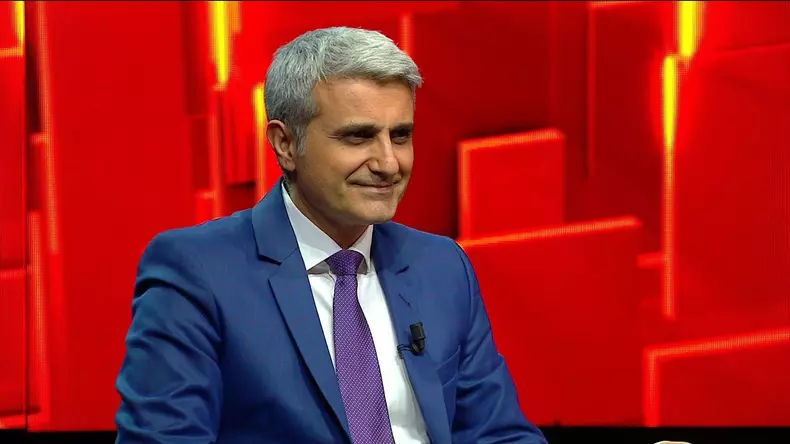 Robert-Turcescu-la-40-de-intrebari-cu-Denise-Rifai-1