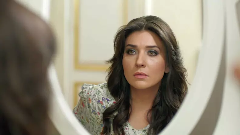 Deniz Bosilik-Nefise - Aripi frante - Kanal D