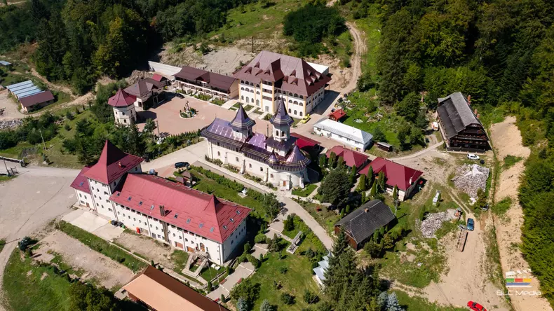 ROventura, 8 octombrie 2022. Popas în Borlești, o străveche vatră de istorie şi tradiție din inima Moldovei