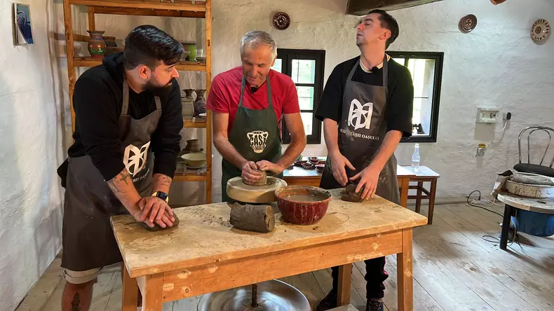 „Poftiți pe la noi! Poftiți la târg”, 9-11 ianuarie 2023. Cine sunt vedetele invitate în ultimele ediții ale emisiunii lui Nea Mărin