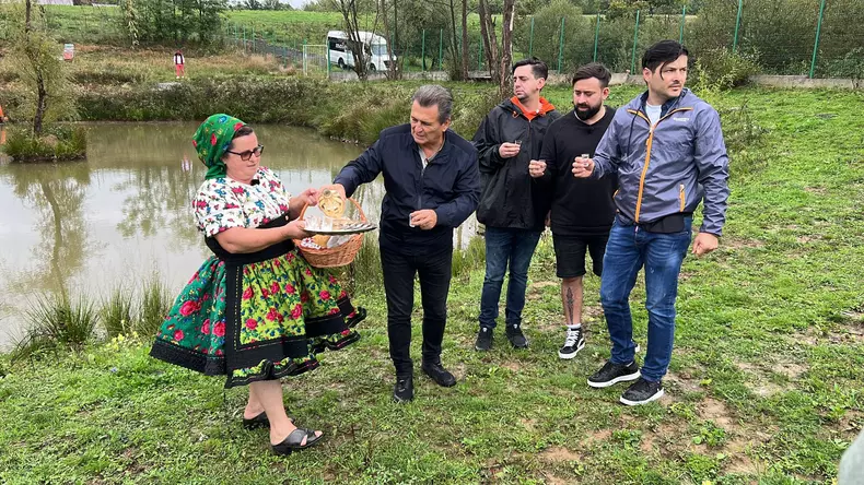 „Poftiți pe la noi! Poftiți la târg”, 9-11 ianuarie 2023. Cine sunt vedetele invitate în ultimele ediții ale emisiunii lui Nea Mărin