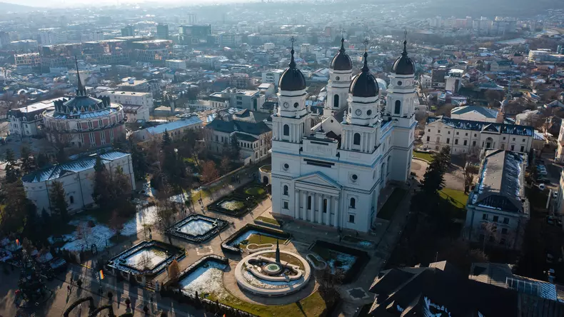 ROventura, 14 ianuarie 2023. Incursiune de neuitat prin capitala istorică a României, Iași