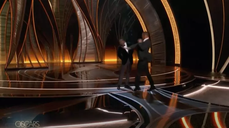 Ce spune Chris Rock despre palma primită de la Will Smith la premiile Oscar 2022