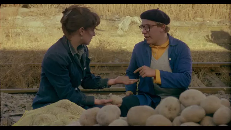 e-pericoloso-sporgersi-still-2