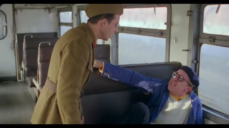 e-pericoloso-sporgersi-still-5