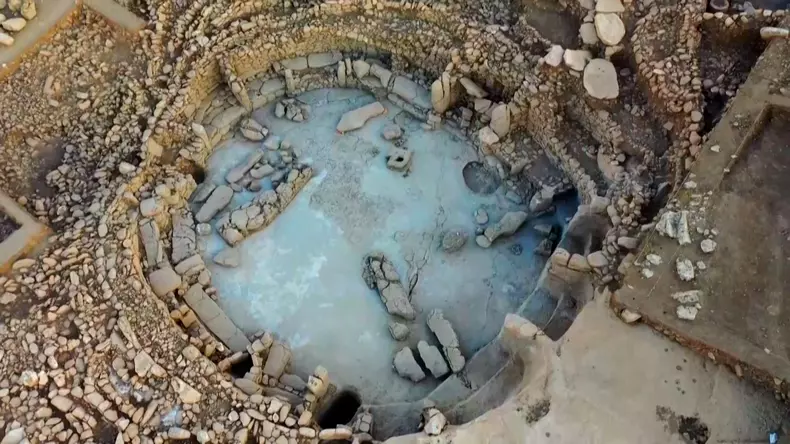 extraterestri-antici--sezonul-15-2