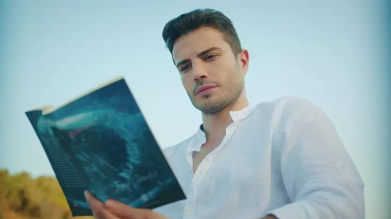 Cine este Furkan Okumuş, Ege din serialul „Dragoste și speranță” de la Kanal D2