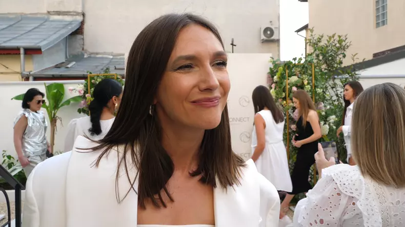 Adela Popescu interviu Unica.ro