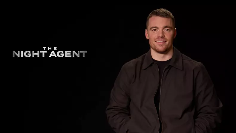 Gabriel Basso din „The Night Agent”, interviu exclusiv Unica (1)