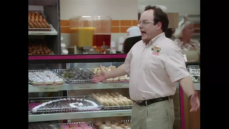 Ben Affleck’s Dunkin’ Super Bowl ad taps Jennifer Aniston, Tom Brady and a host of 90s sitcom stars