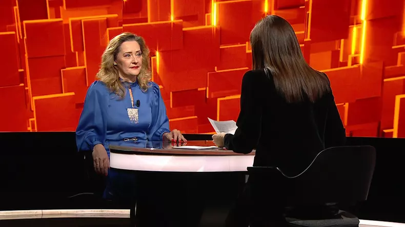 Elena Lasconi la 40 de intrebari cu Denise Rifai (2)