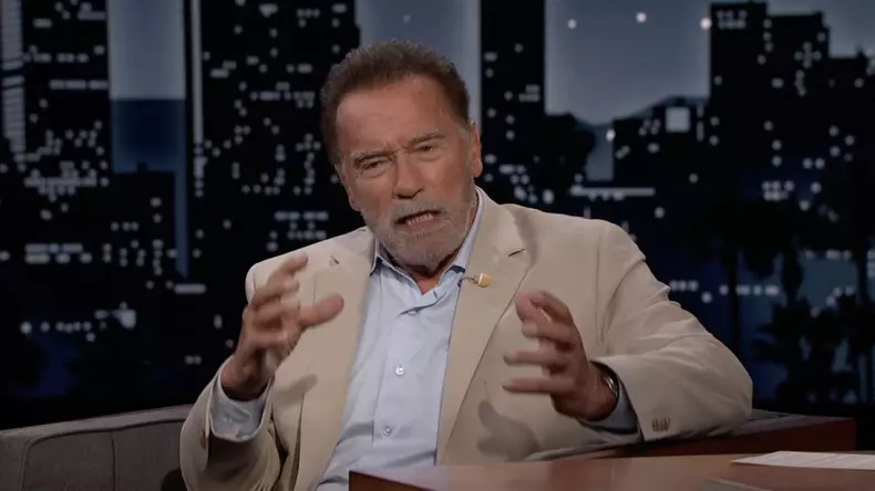 Arnold Schwarzenegger confie au micro de Jimmy Kimmel avoir refusé au départ de prononcer sa célèbre réplique dans "Terminator