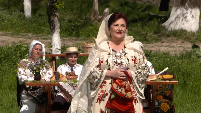 De Florii, spectacol folcloric la TVR 1 și TVR Folclor  (3)
