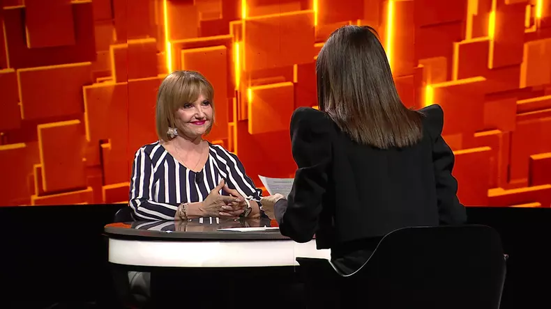 marina-almasan-la-40-de-intrebari-cu-denise-rifai-1