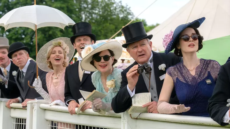 SkyShowtime_Downton Abbey_Final glorios 3