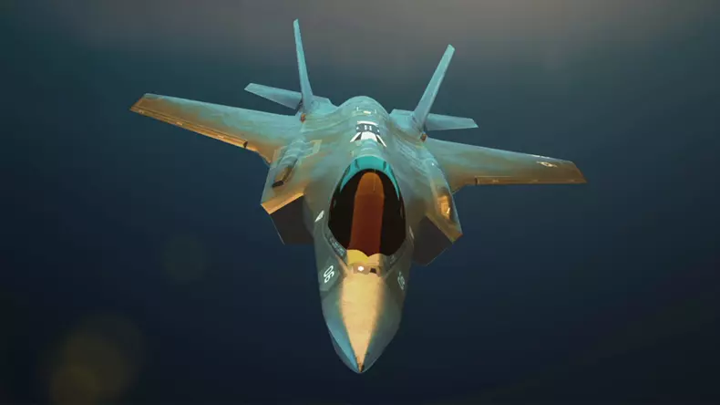 Historys_Greatest_Machines_With_Dolph_Lundgren_S01_E01_Aerial_Attackers