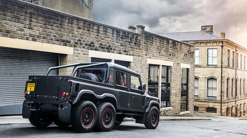 Flying Huntsman 110 6×6 Defender  (2)