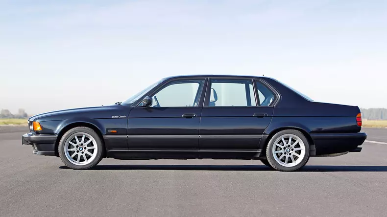BMW-750iL-E32-1920×1080-006