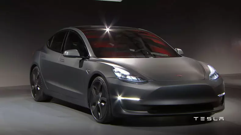 2017 tesla model 3 (2)