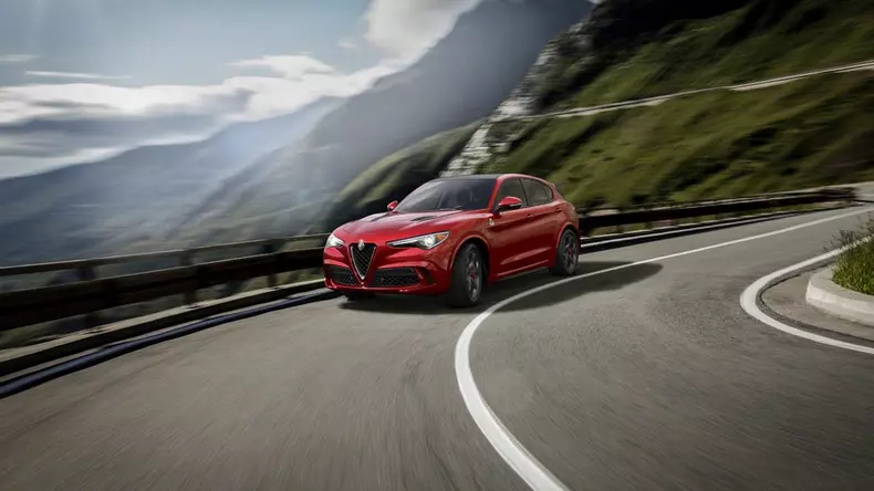 2017-alfa-romeo-stelvio
