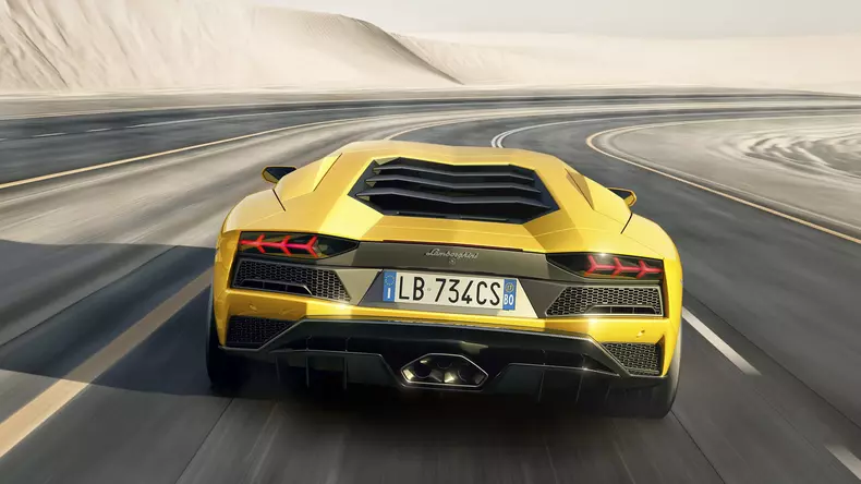 2017-lamborghini-aventador-s-facelift5