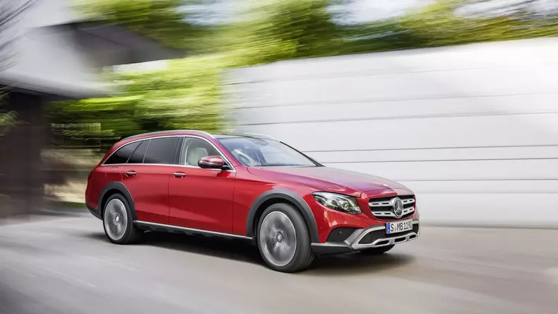 2017-mercedes-e-class-all-terrain-17