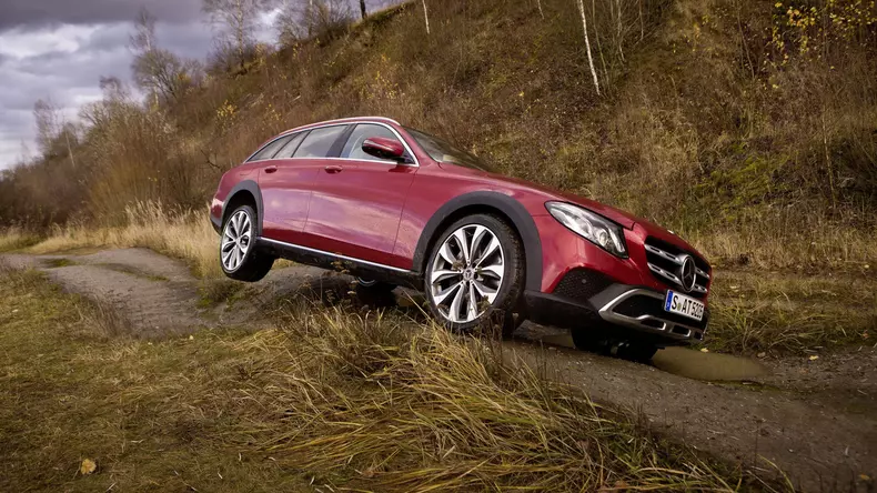 2017-mercedes-e-class-all-terrain-5