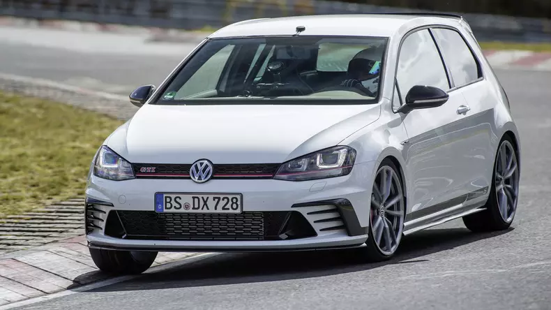 volkswagen-golf-gti-clubsport-s-1