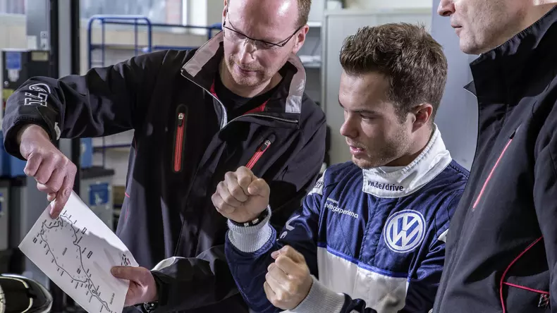 volkswagen-golf-gti-clubsport-s-11