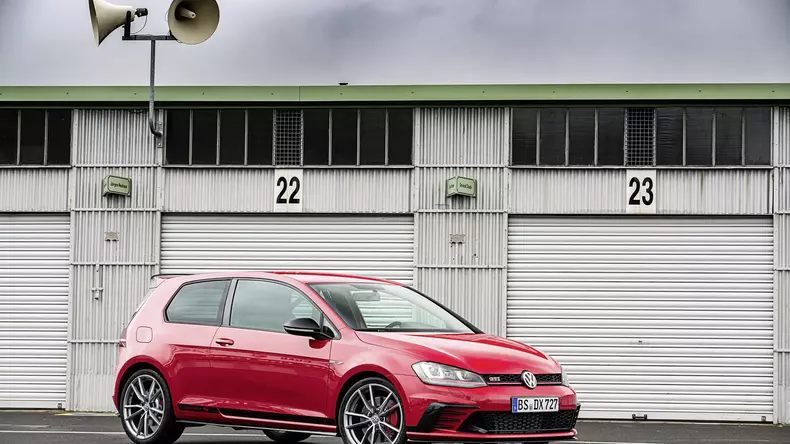 volkswagen-golf-gti-clubsport-s-18