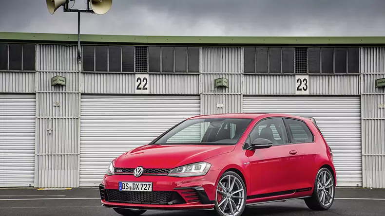 volkswagen-golf-gti-clubsport-s-19
