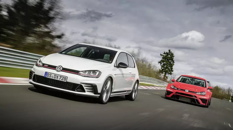 volkswagen-golf-gti-clubsport-s-23
