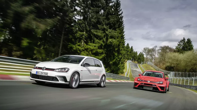 volkswagen-golf-gti-clubsport-s-24