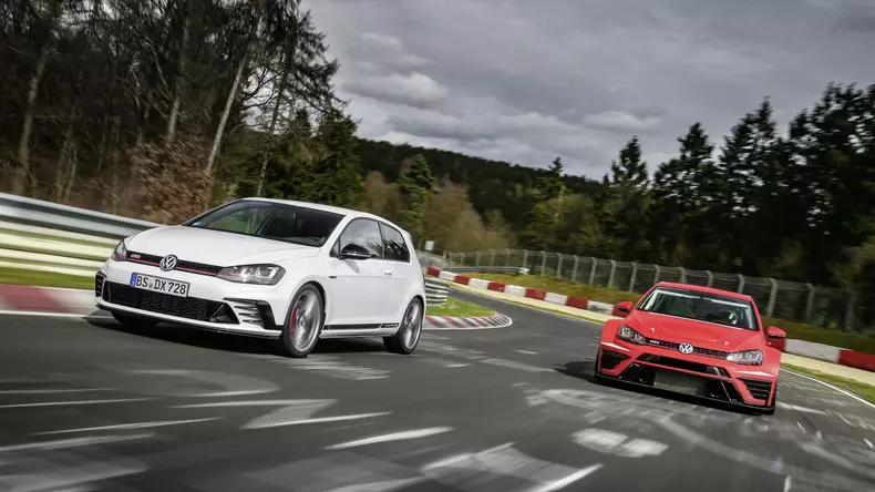 volkswagen-golf-gti-clubsport-s-25