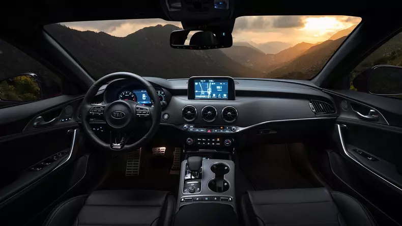 2017-kia-stinger-gt-20